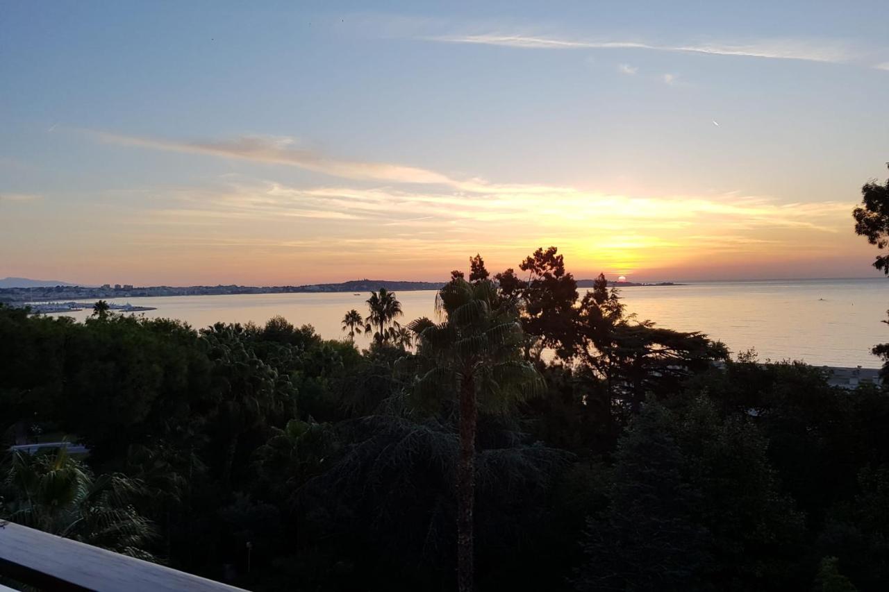 Cote D'azur Sea View Tennis Access Apartment Vallauris