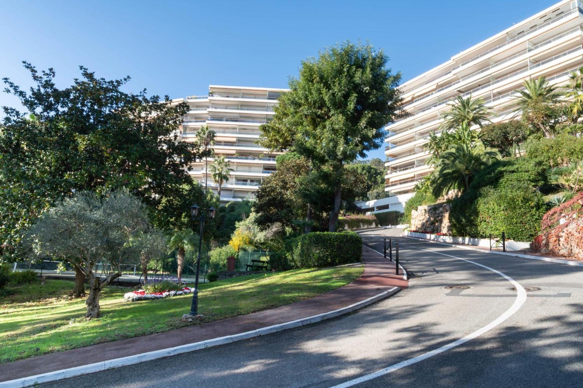 Cote D'azur Sea View Tennis Access Apartment *