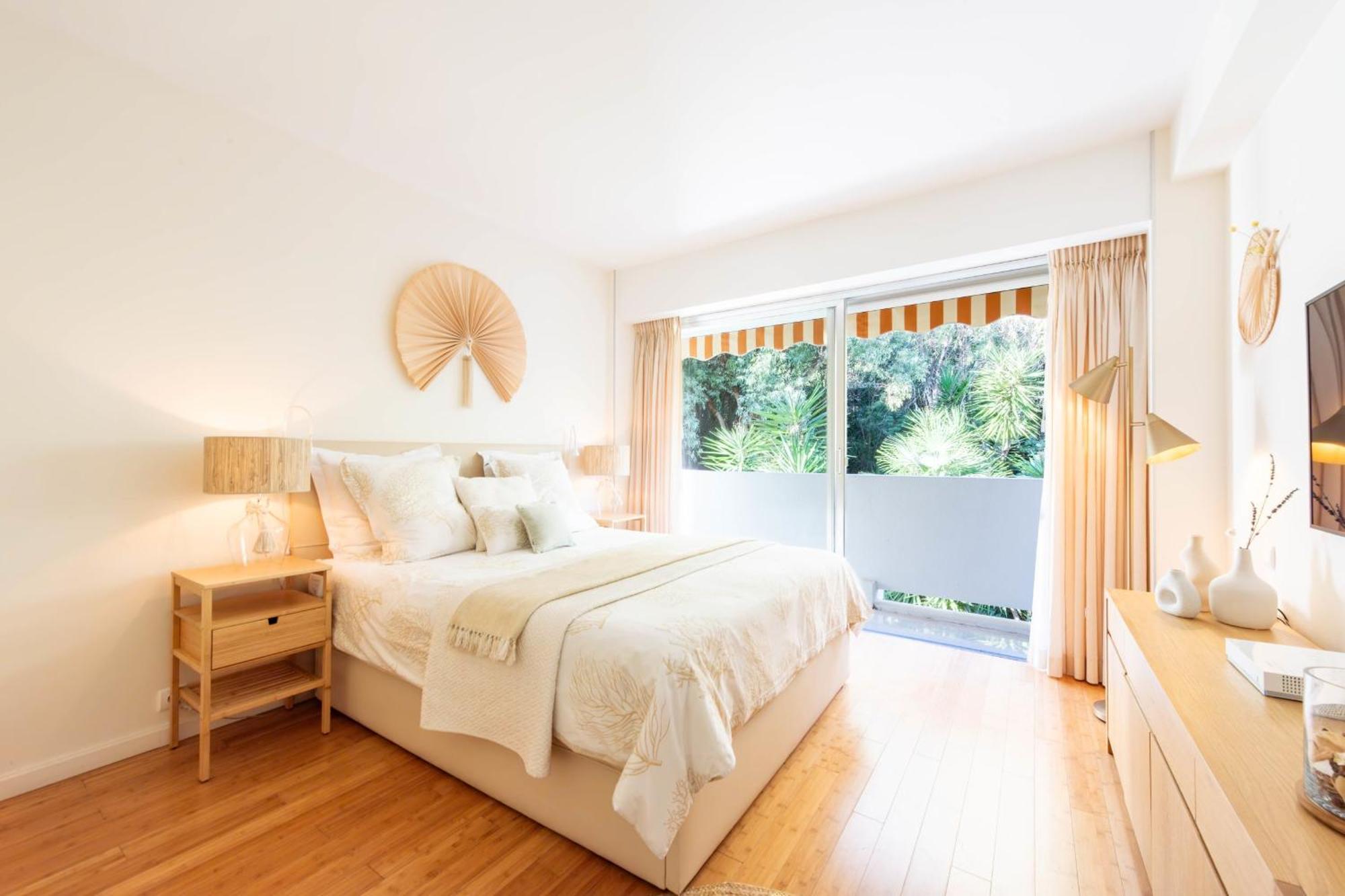 Cote D'azur Sea View Tennis Access Apartment Vallauris